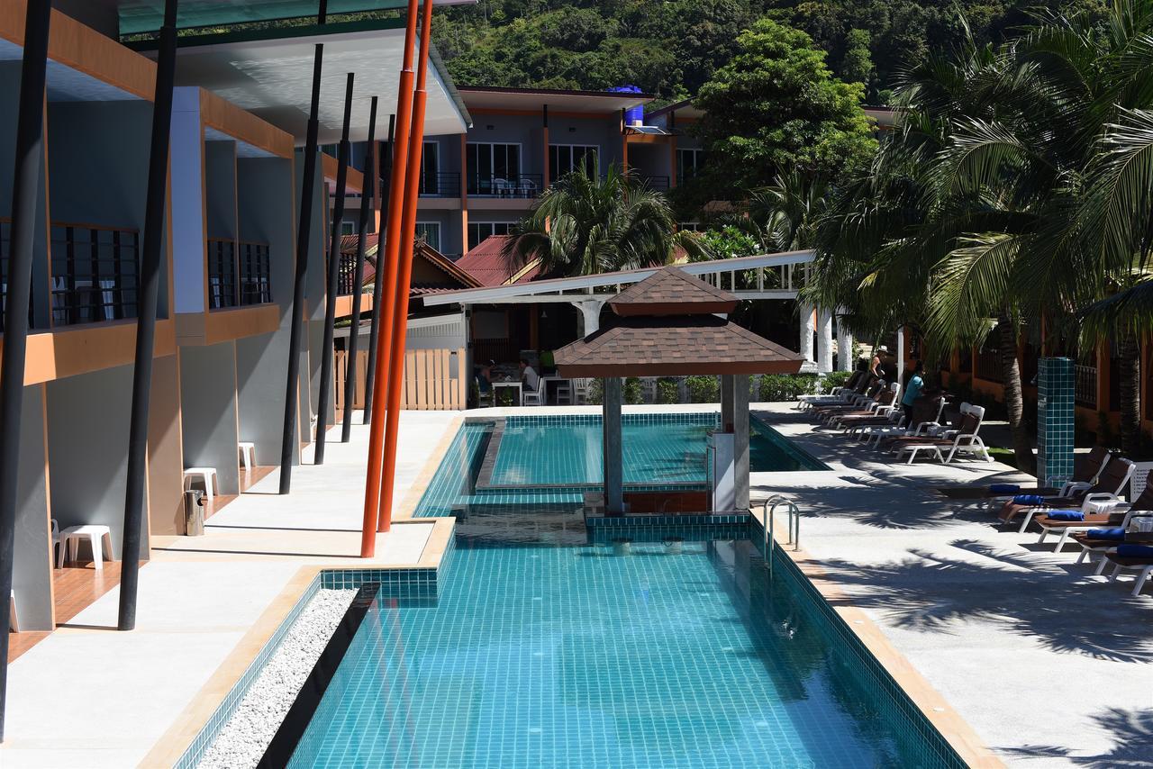 Deluxe Double Room with Pool View,1038262585:JPEG