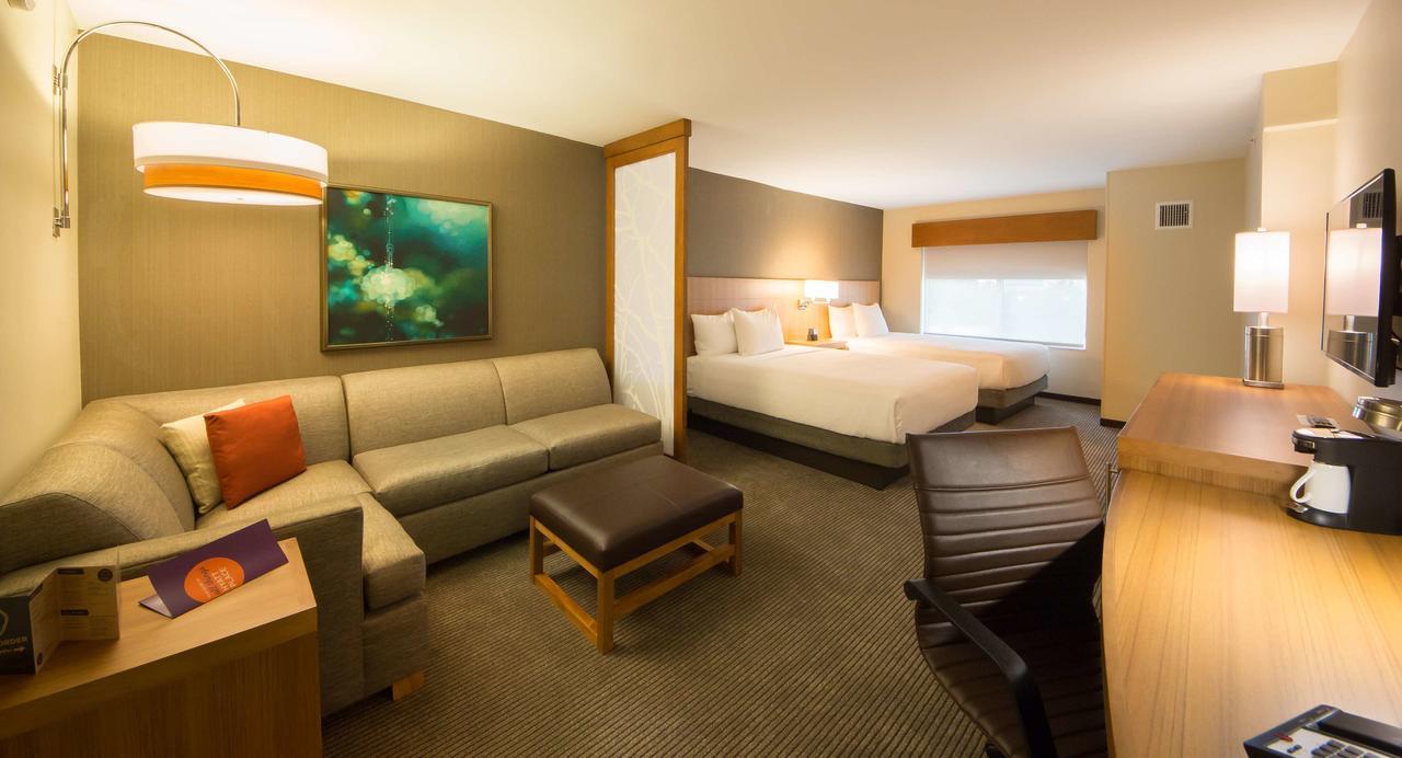 Queen Room with Two Queen Beds and Sofa Bed