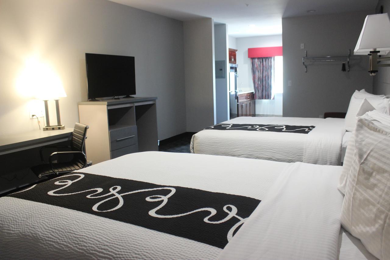 Deluxe Family Suite