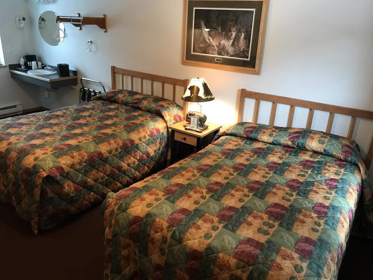 Standard Double Room with Two Double Beds
