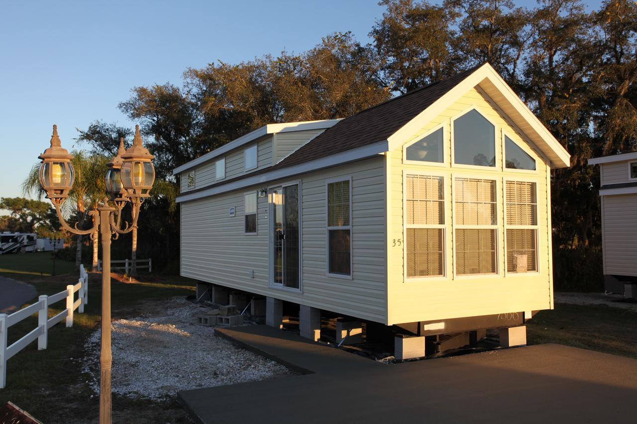 One-Bedroom Double Loft Park Model Cabin