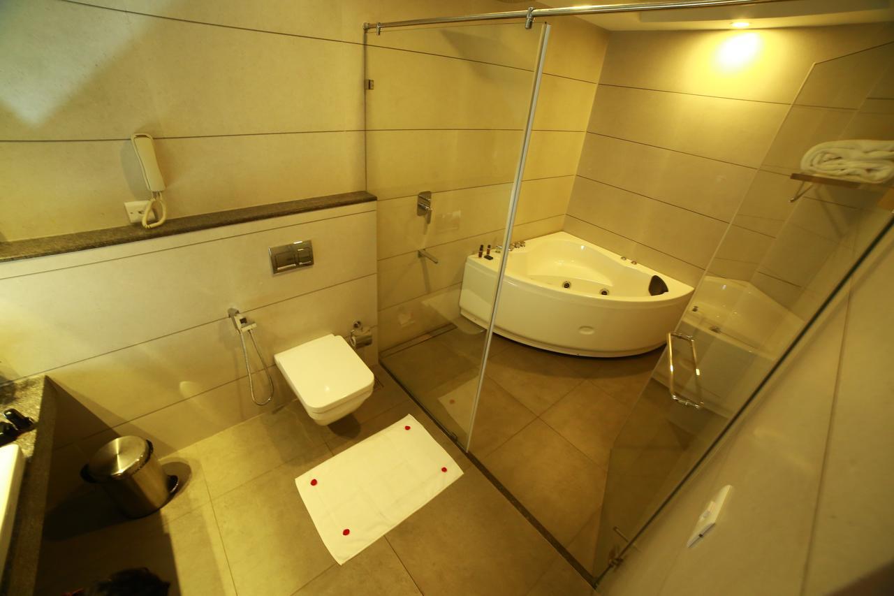 Superior King Room,914836204:JPEG