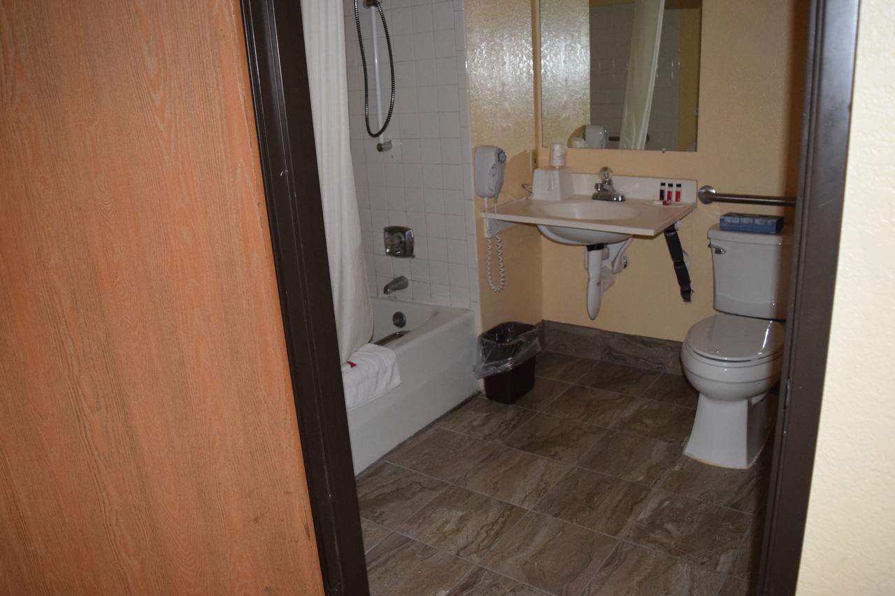 King Room - Mobility Access/Non-Smoking