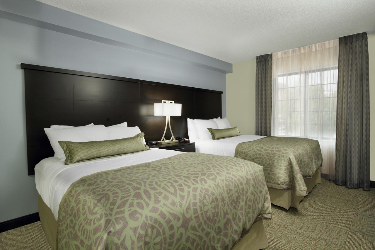 One-Bedroom Suite with Two Double Beds