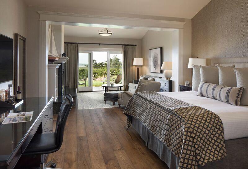 Accessible Ocean Club Whirlpool Suite
