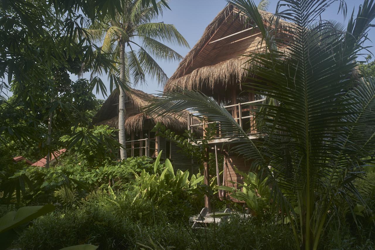 Large Breezy Bungalow with Sea View