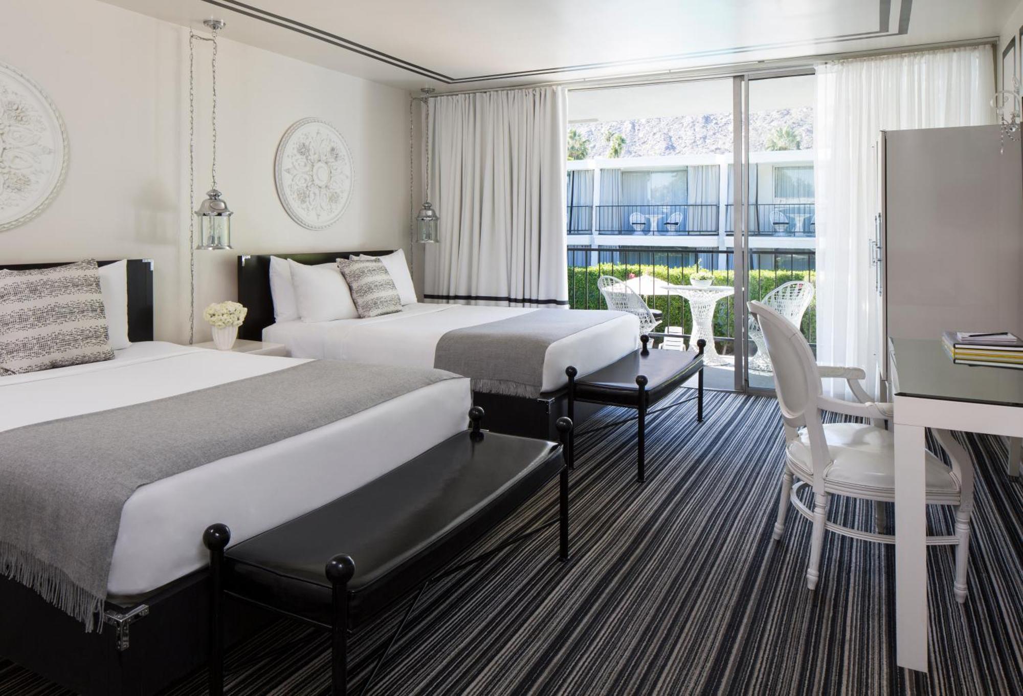 Deluxe Queen Room with Two Queen Beds,541117782:JPEG