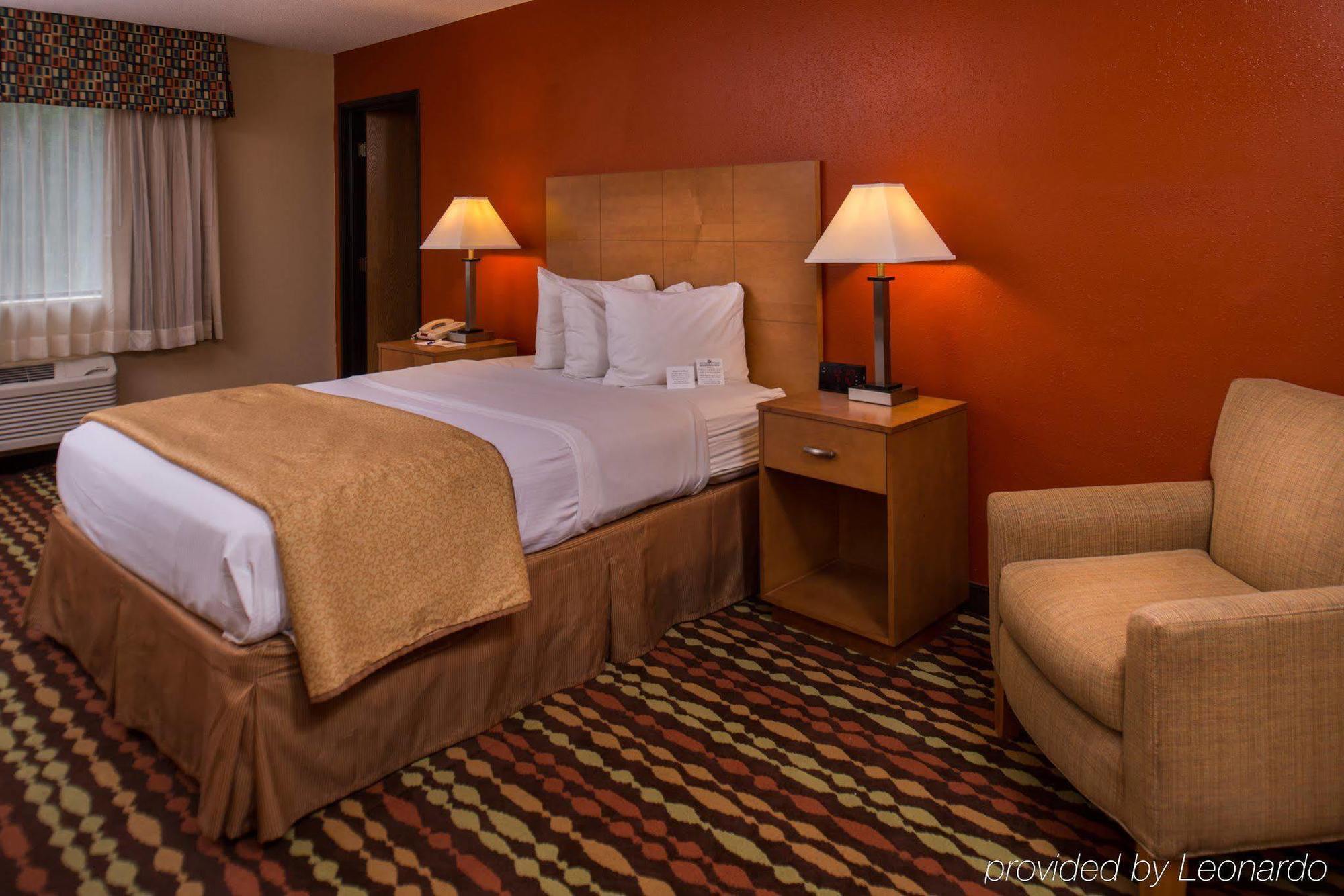 Deluxe Suite with One King Bed and One Queen Bed