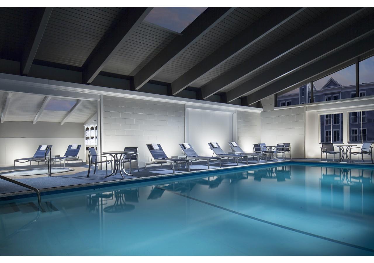 Queen Room with Balcony,559810167:JPEG