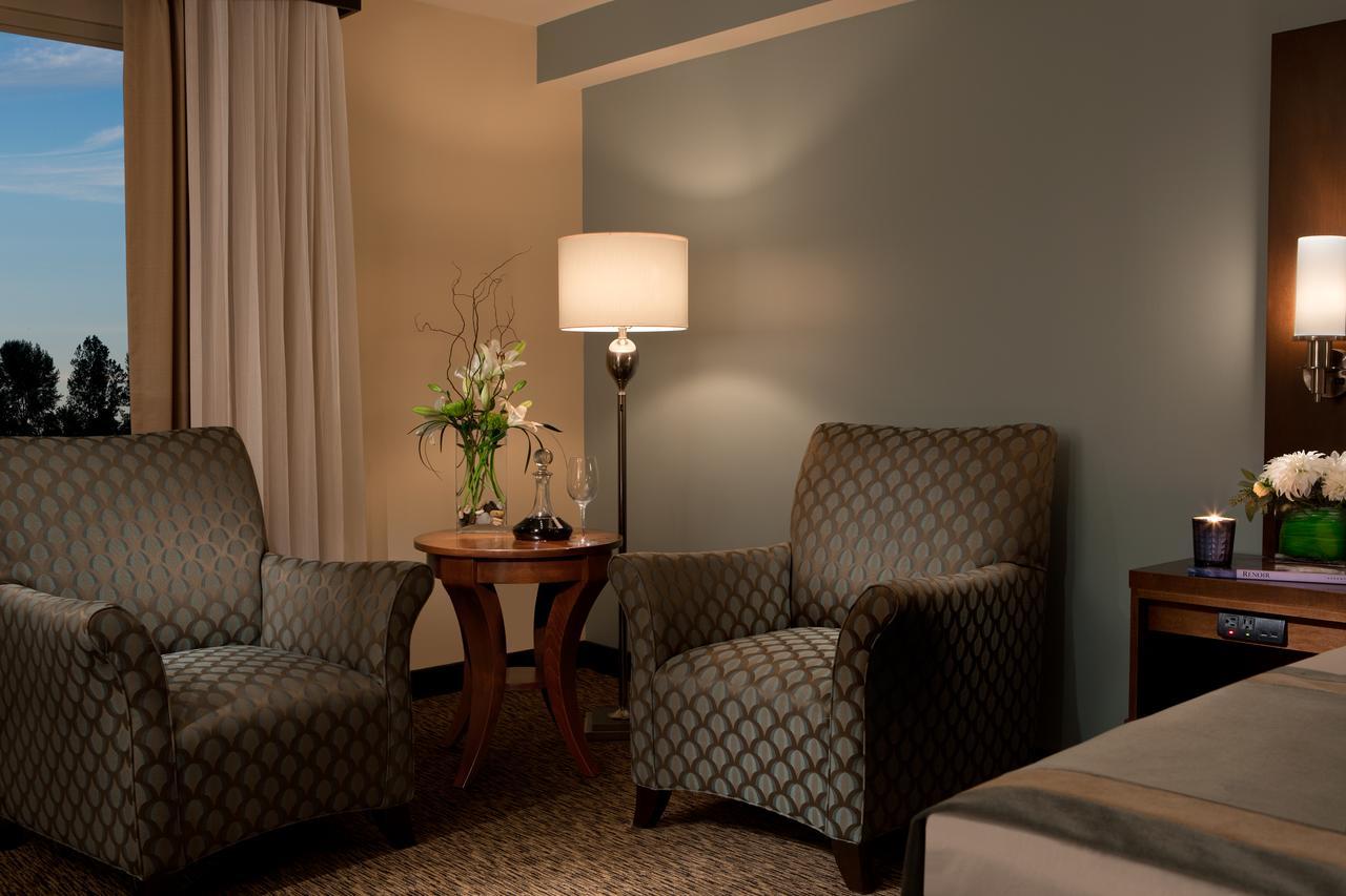 Deluxe Queen Room with Two Queen Beds