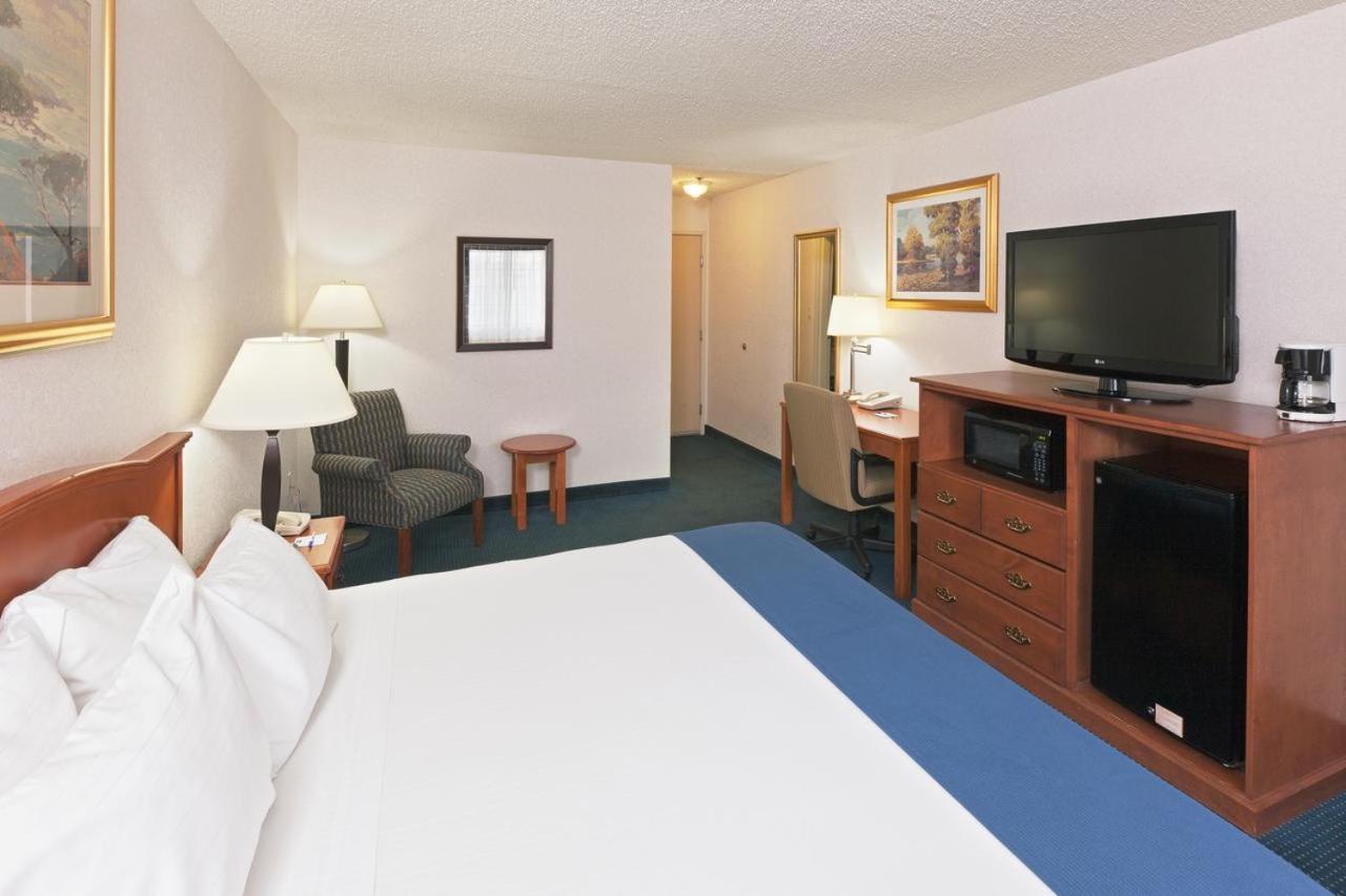 King Room - Mobility Access/Non-Smoking