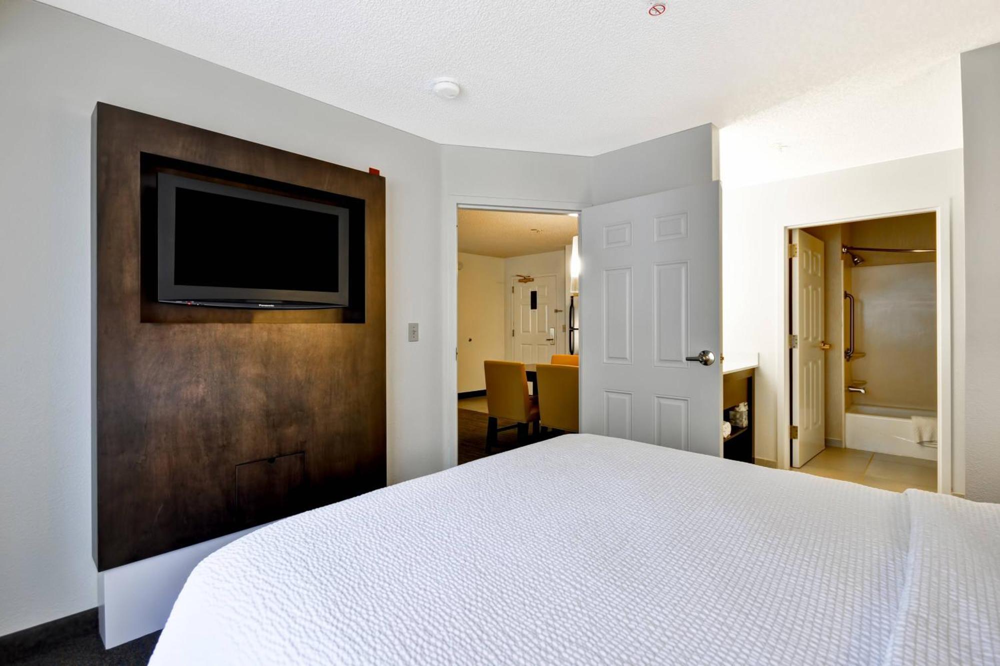 Two-Bedroom Suite with Fireplace