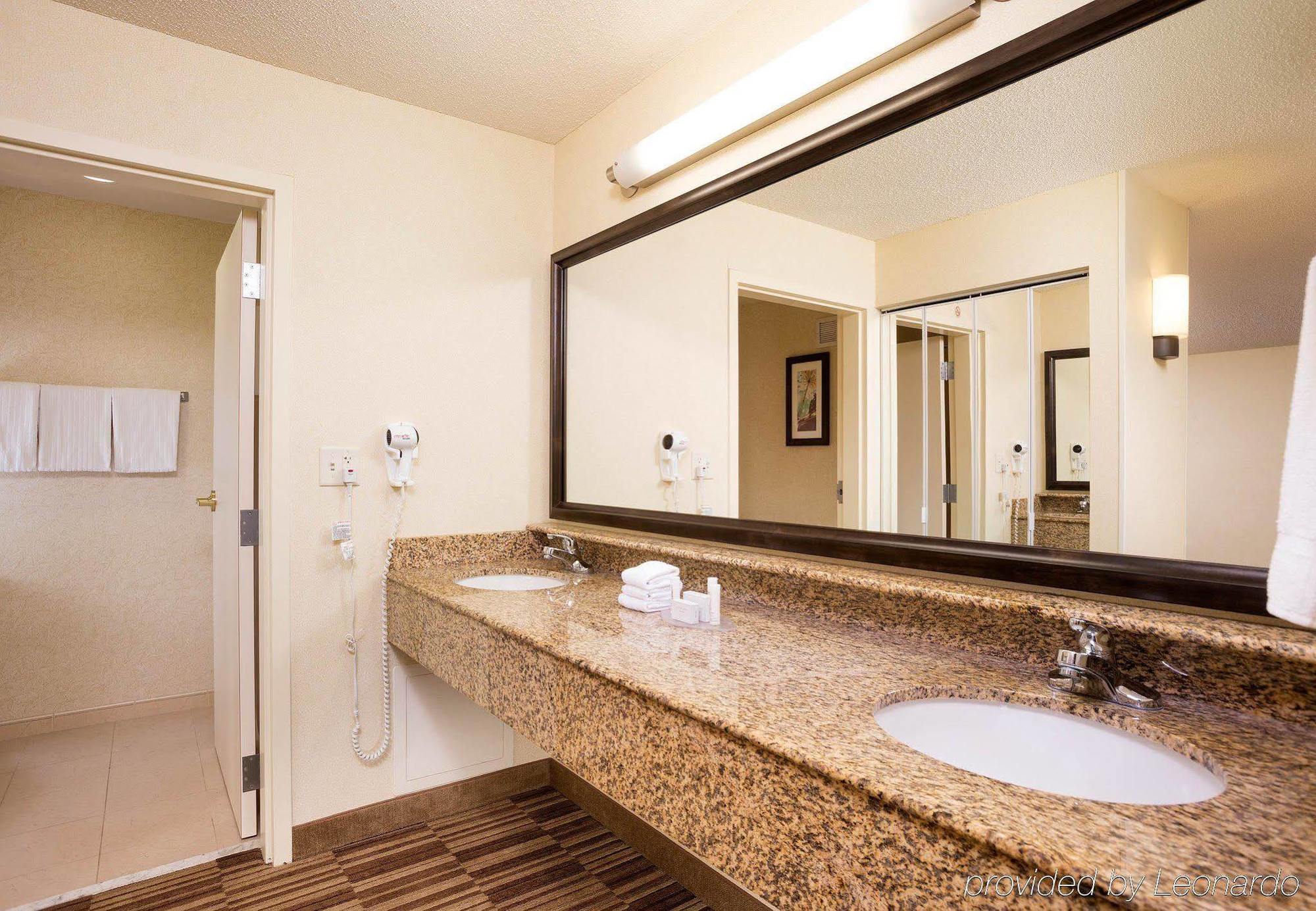 King Suite,1616880811:JPEG