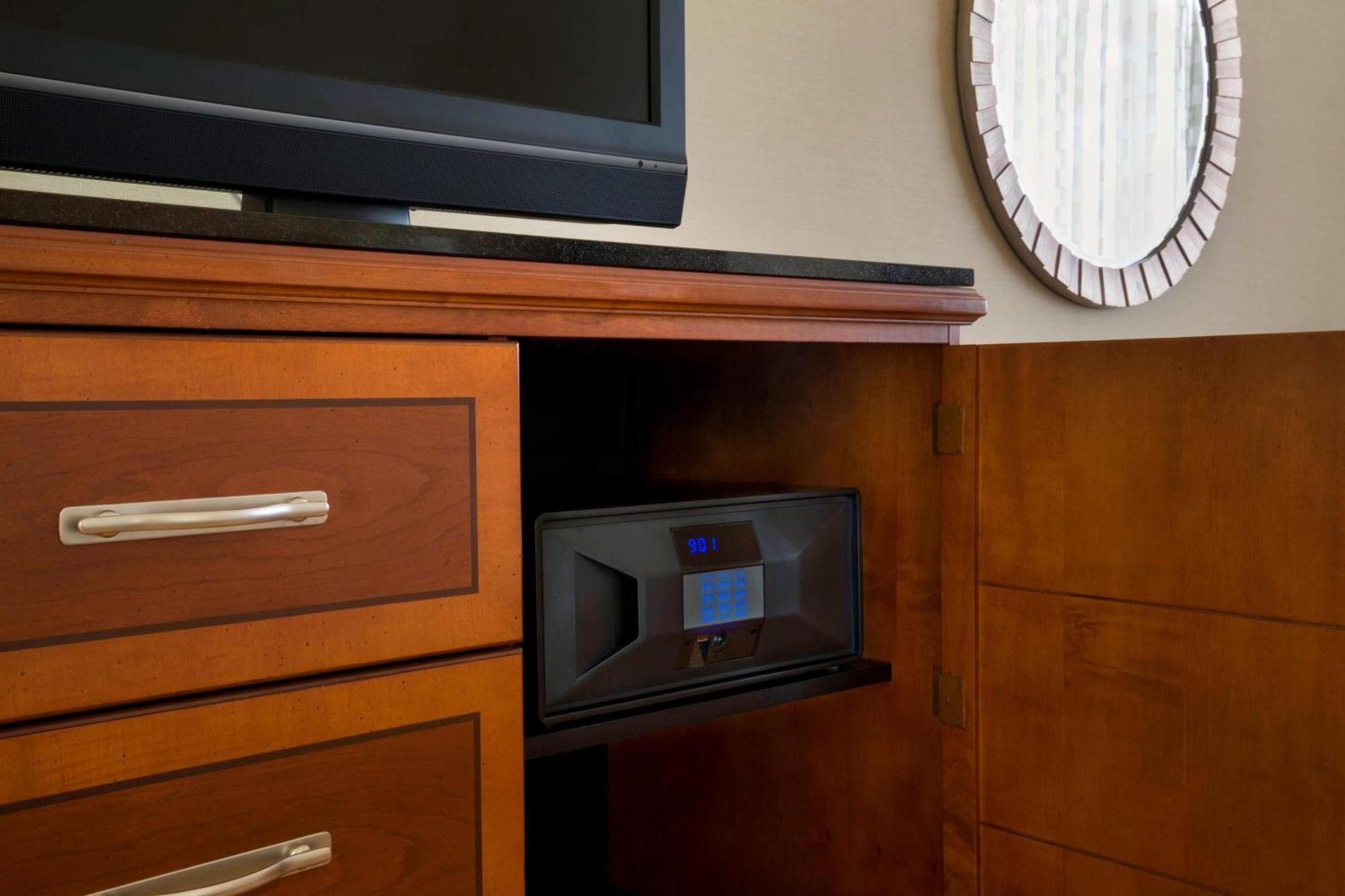 King Room,1385929406:JPEG