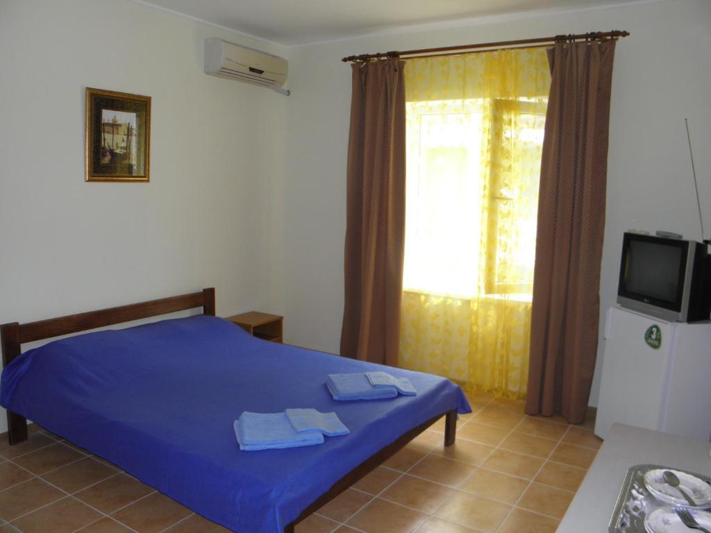 Deluxe King Room with Balcony