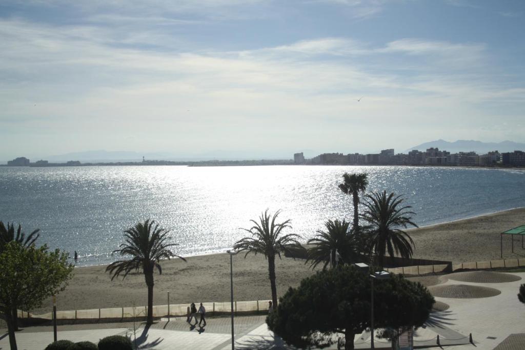 Double or Twin Room with Sea View