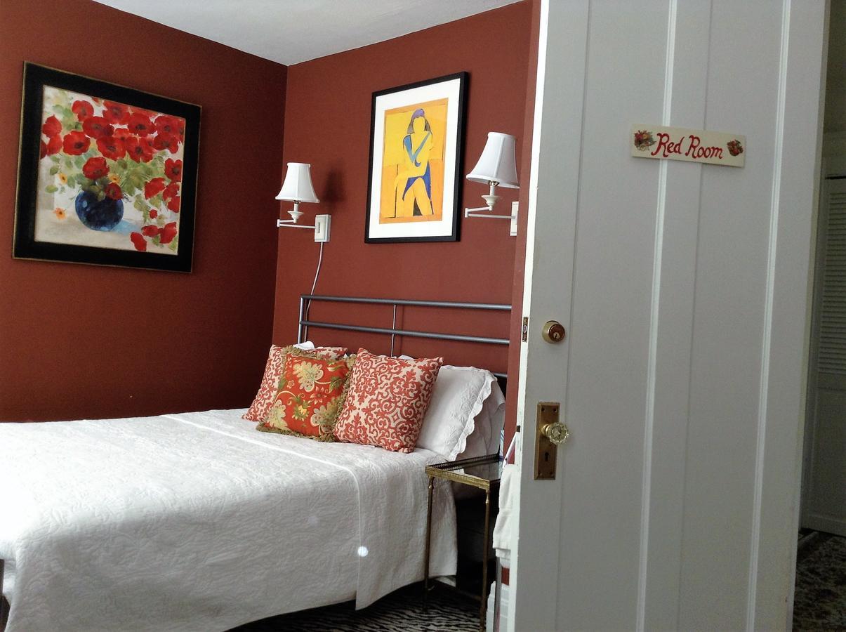 Double Room with Shared Bathroom