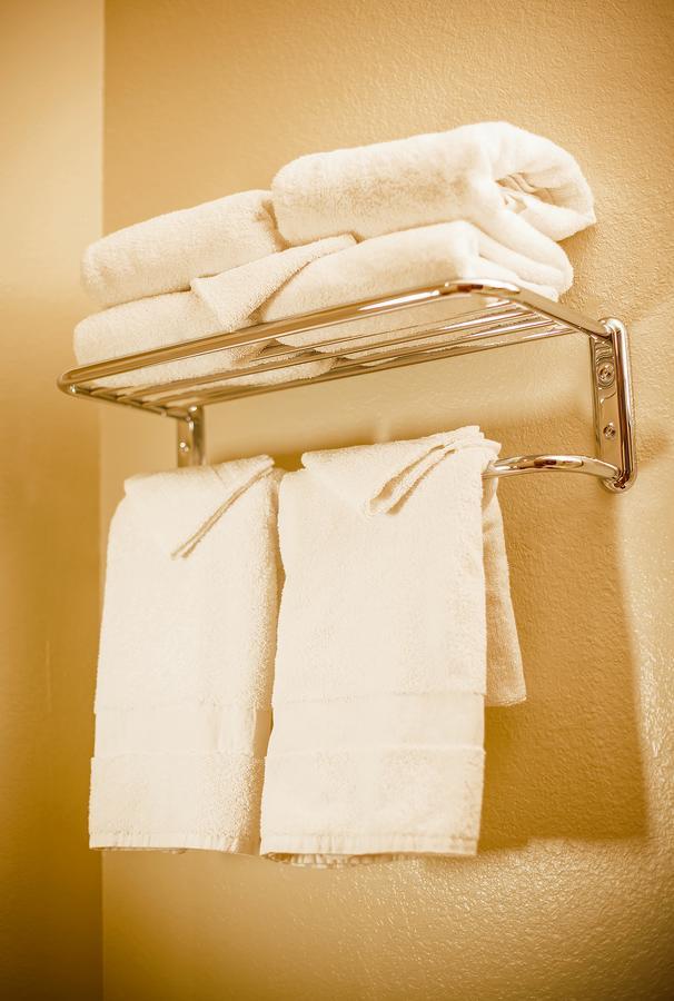 Queen Room with Two Queen Beds,605301204:JPEG