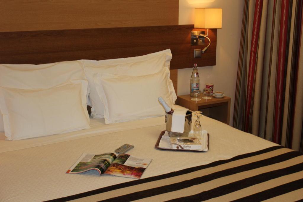 Romantic Room with King-Size bed