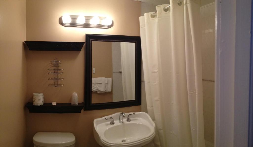 Family Suite - Non-Smoking,399064275:JPEG