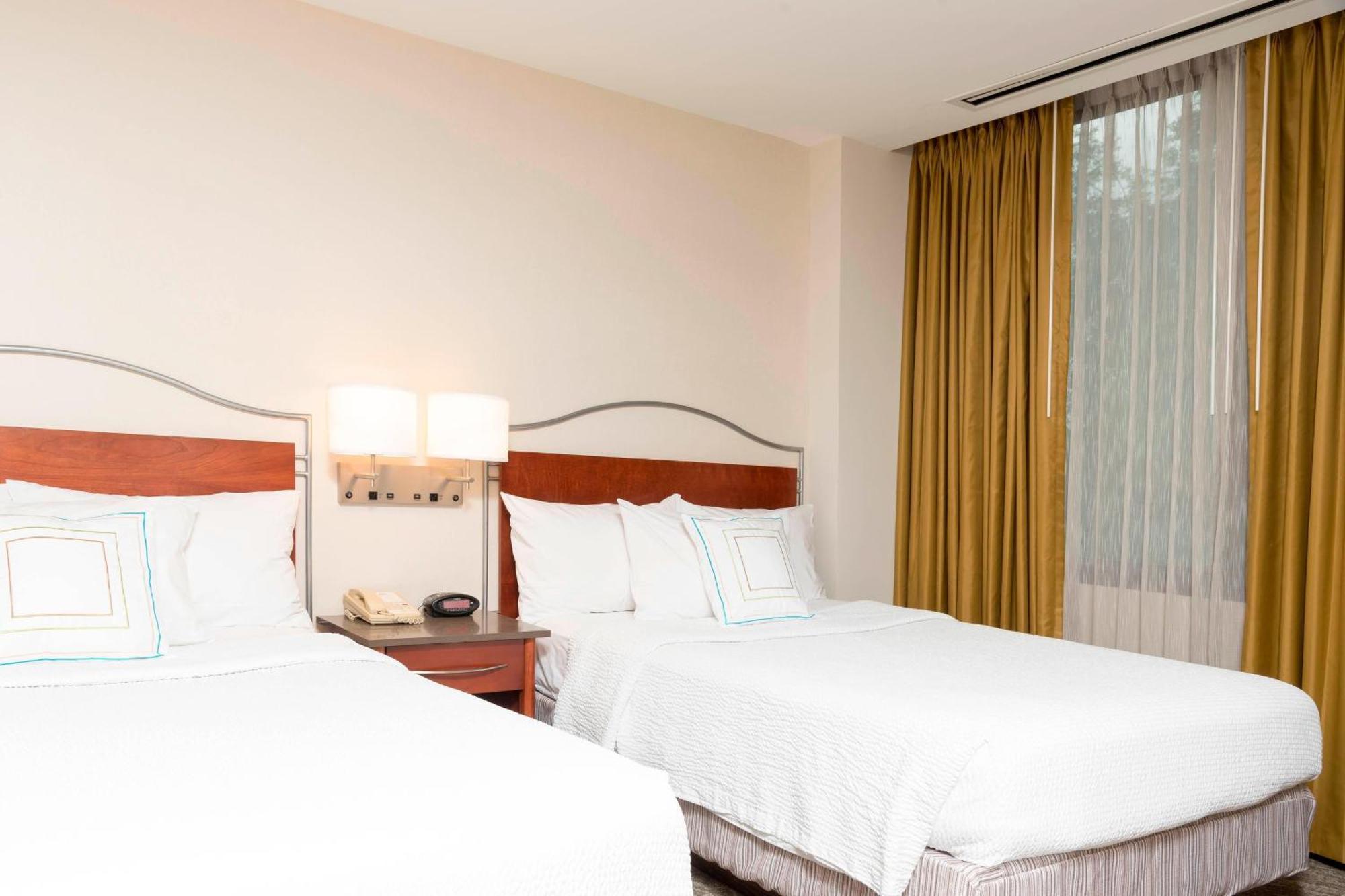 Double Suite with Two Double Beds and Trundle Sofa