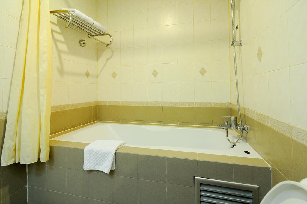 Executive Suite One-Bedroom with Balcony