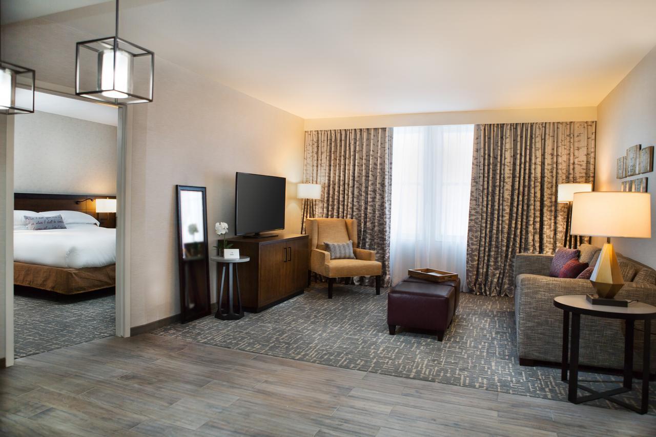 Deluxe King Suite
