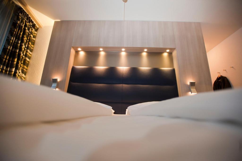 Double Room,134200119:JPEG