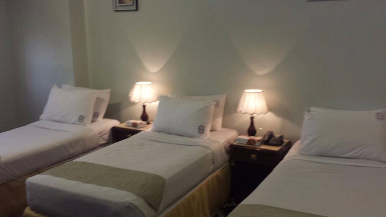 Family Room,630735480:JPEG