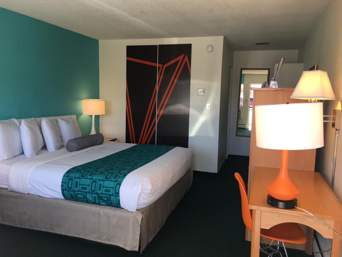 King Room - Non-Smoking