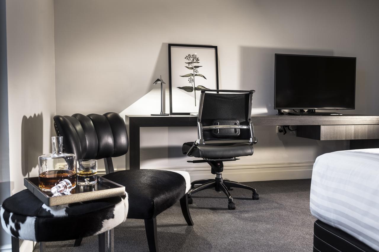 Heritage King Room with Conservatory View,664023186:JPEG