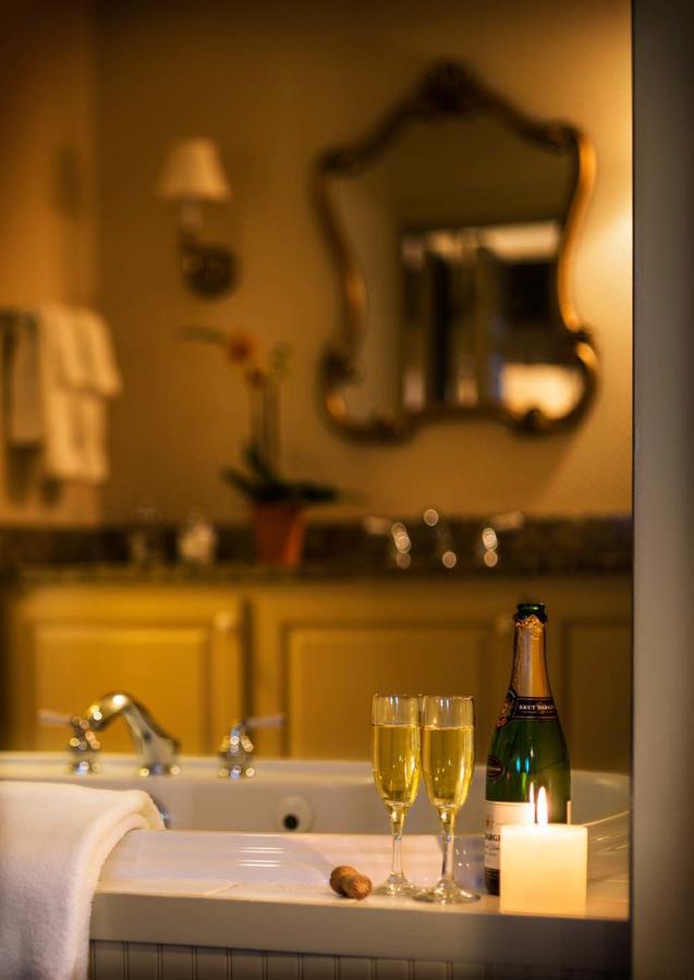 Luxury King Room