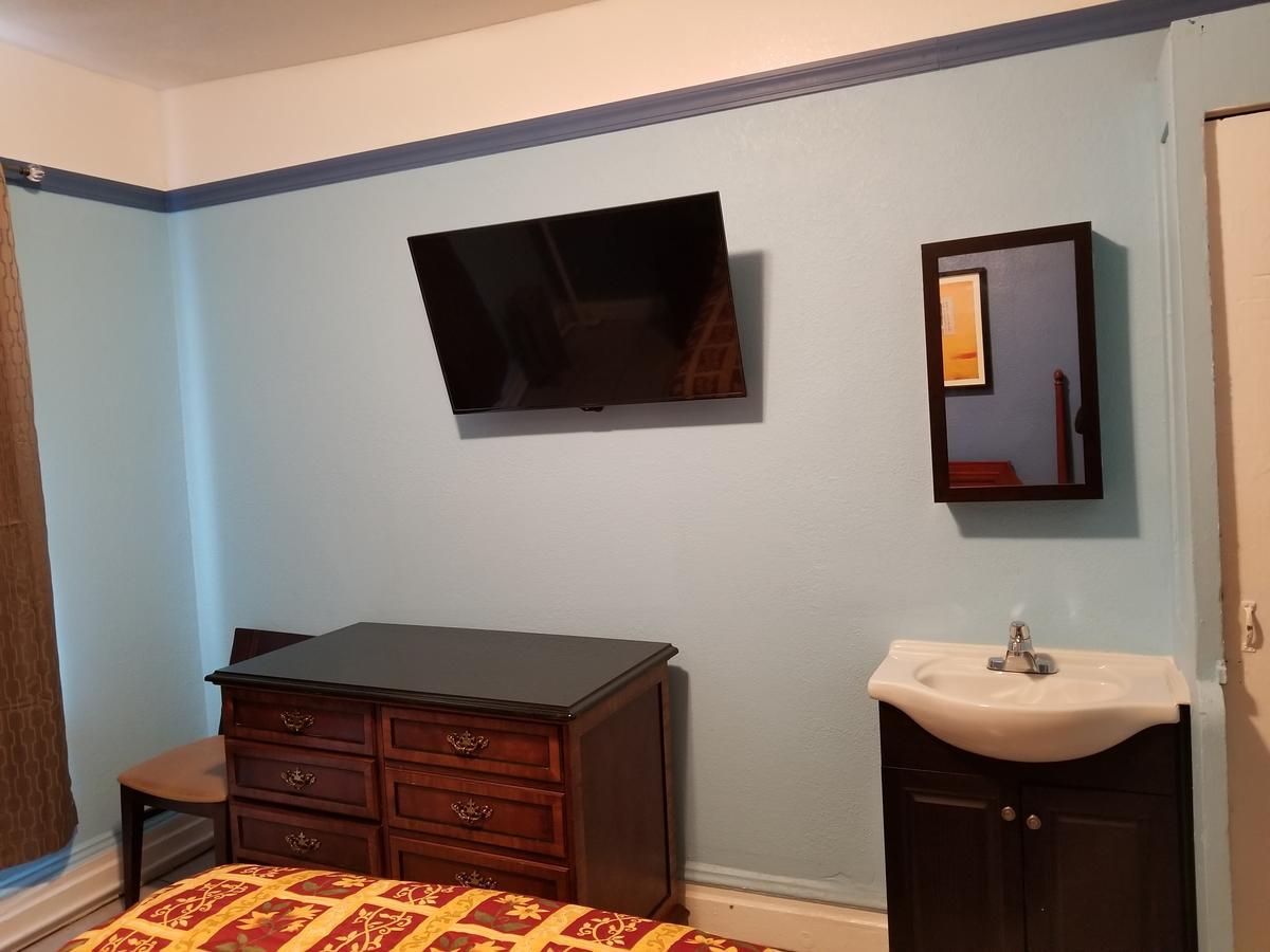 Standard Single Room with Shared Bathroom
