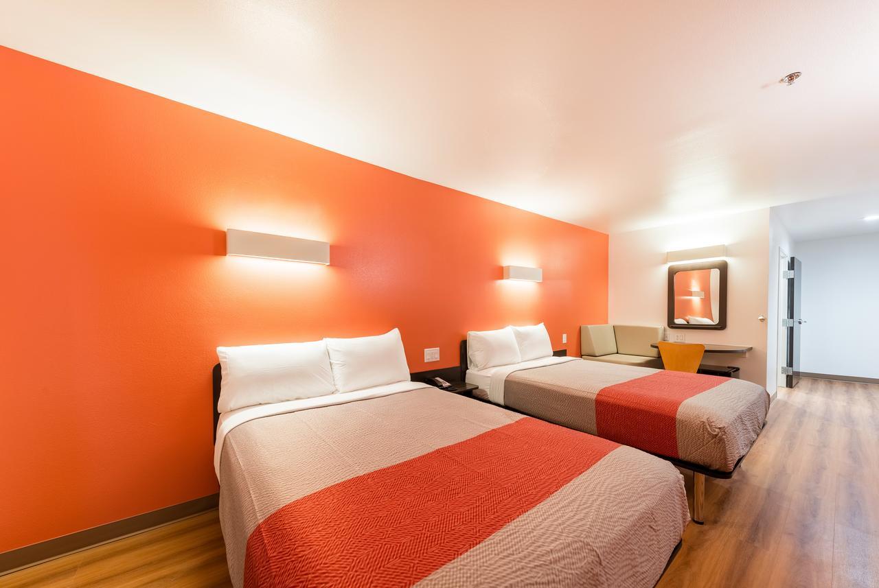 Quadruple Room - Non-Smoking