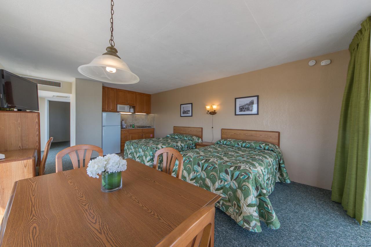 Ocean View Pool Side Suite with Kitchen