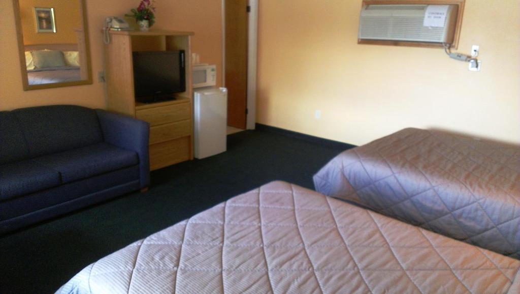 Queen Room with Two Queen Beds