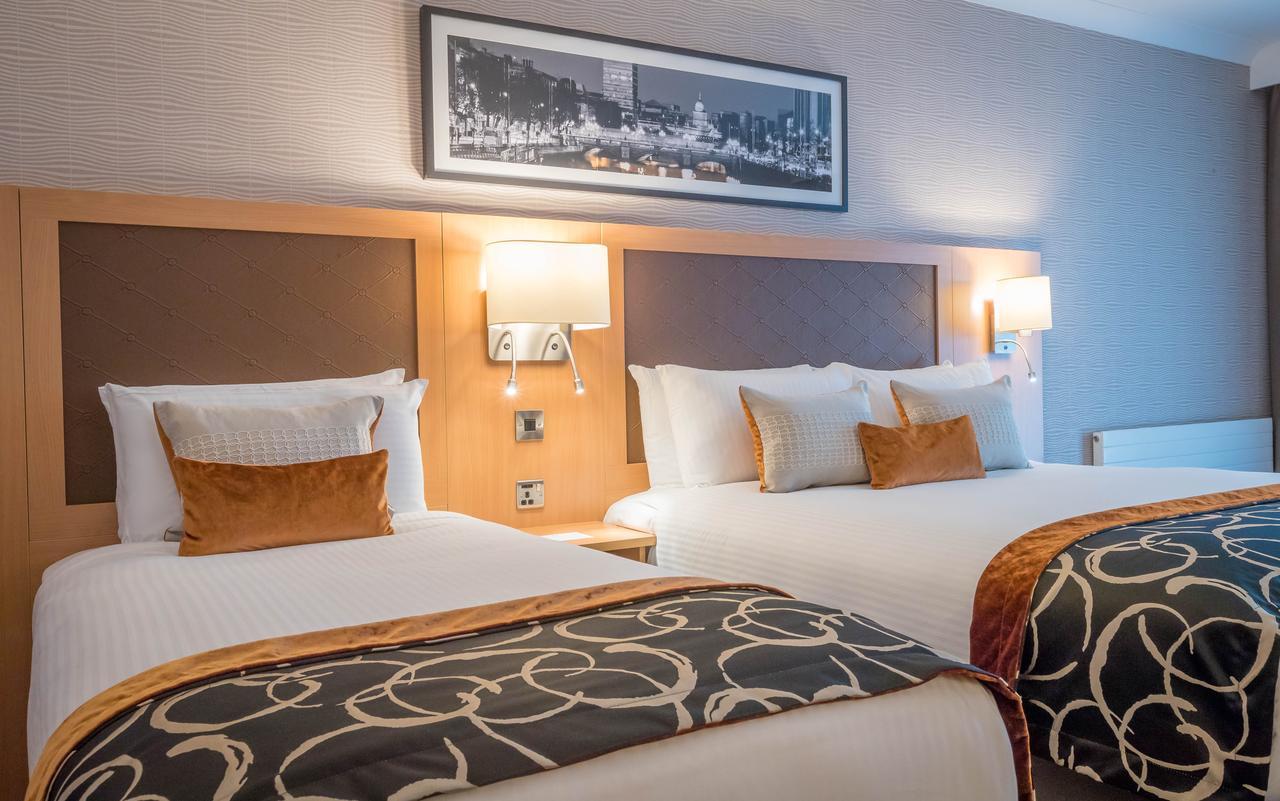 Deluxe Double & Single Room