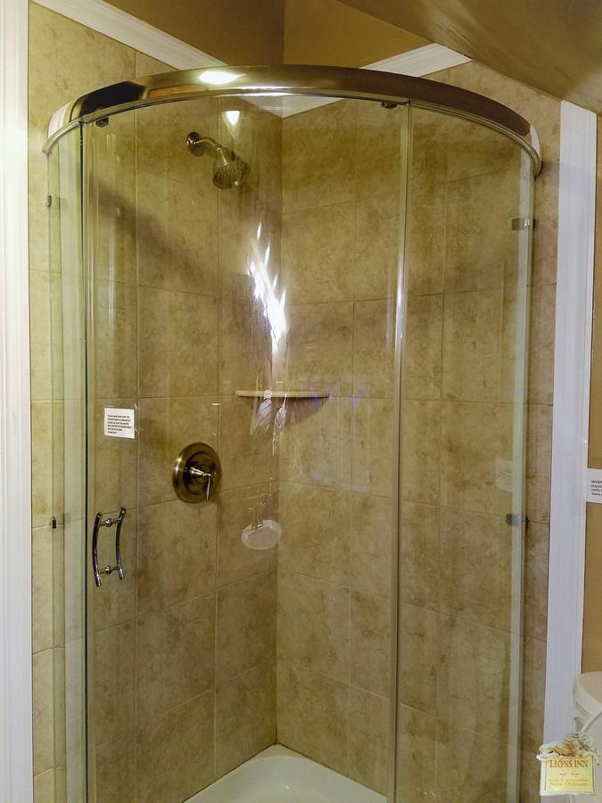 Twin Room with Shared Bathroom
