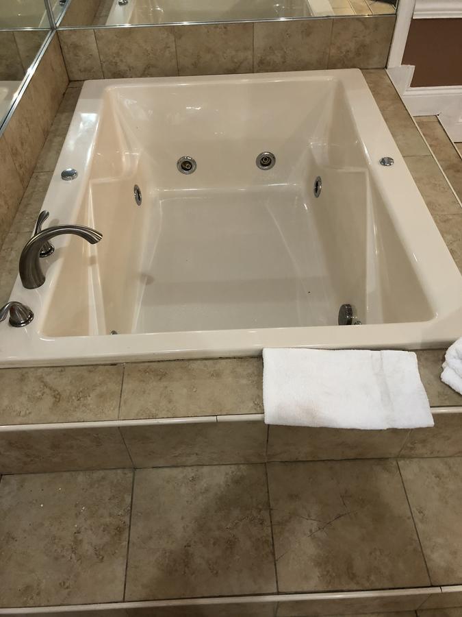 Deluxe Suite - Non-Smoking,727816654:JPEG