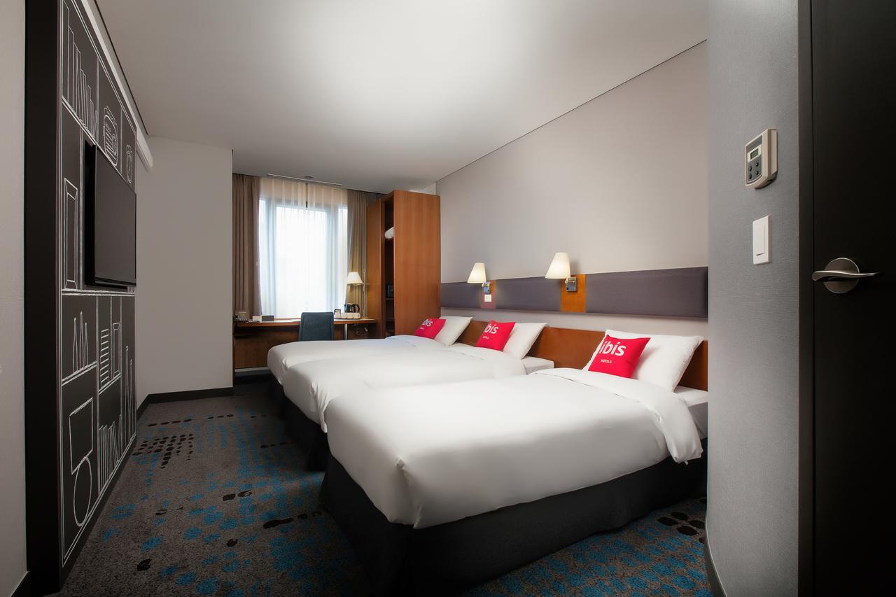 Standard Room With Three Single Beds