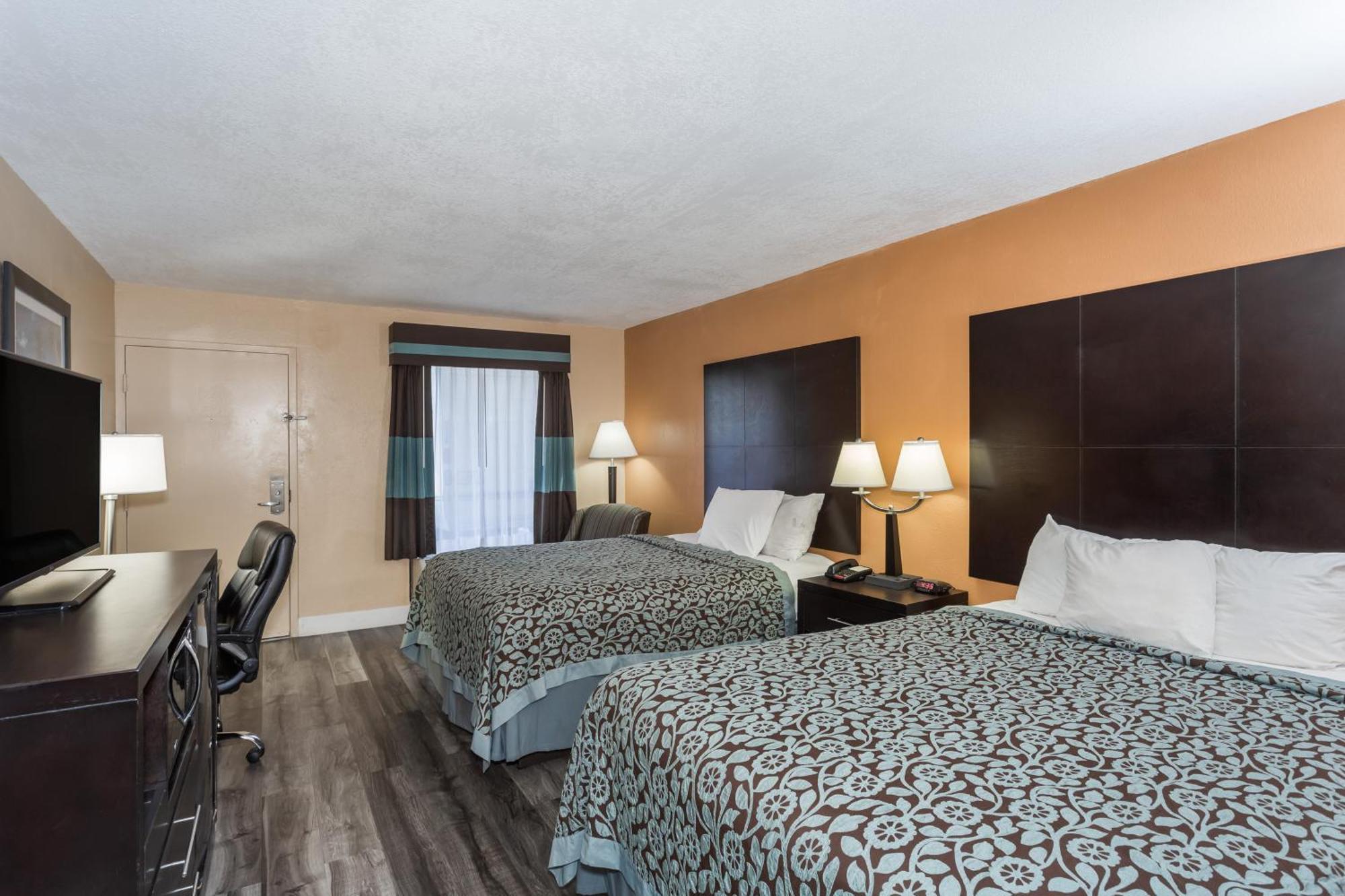 Queen Room with Two Queen Beds - Non-Smoking