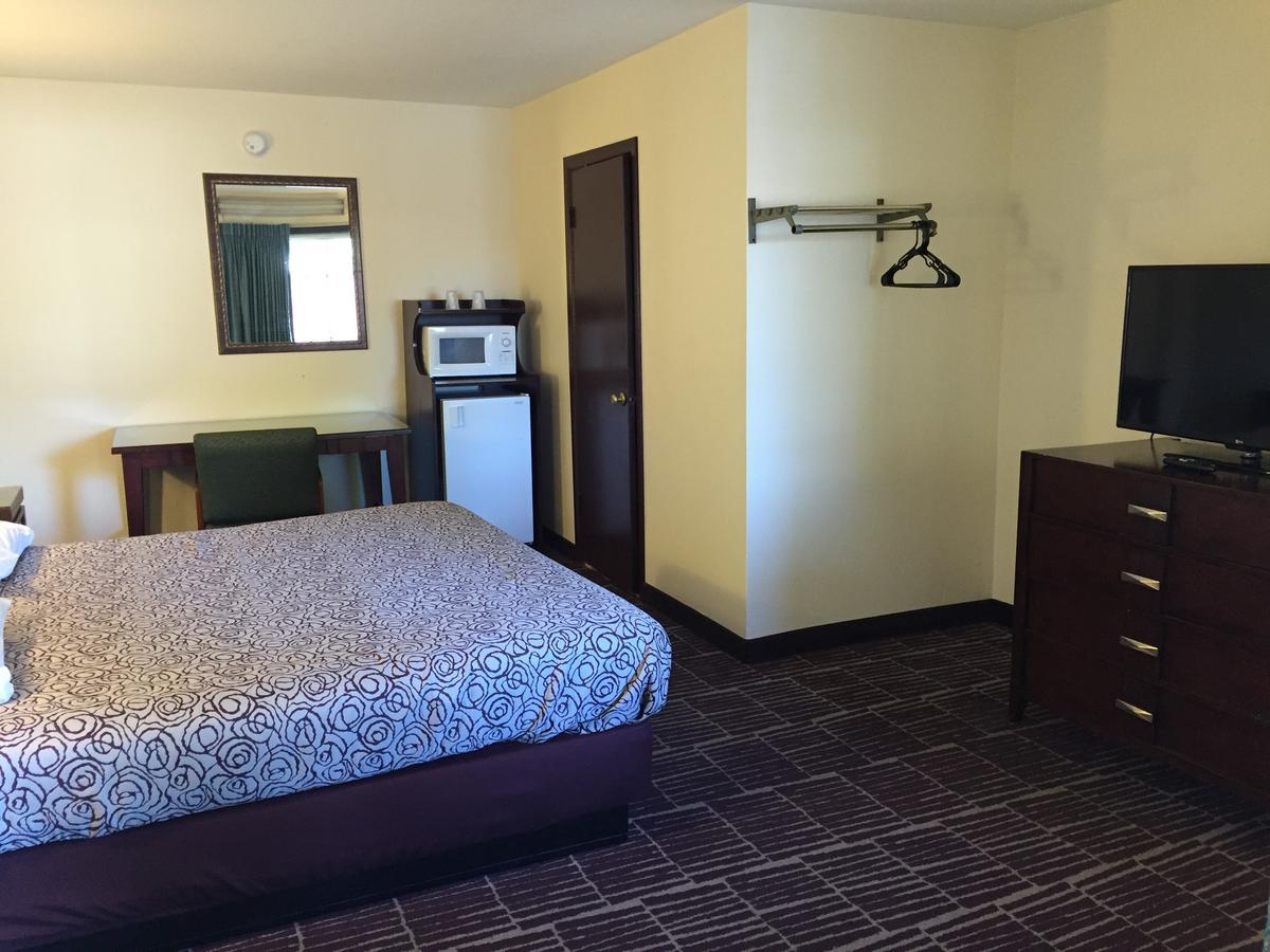 King Room - Non-Smoking