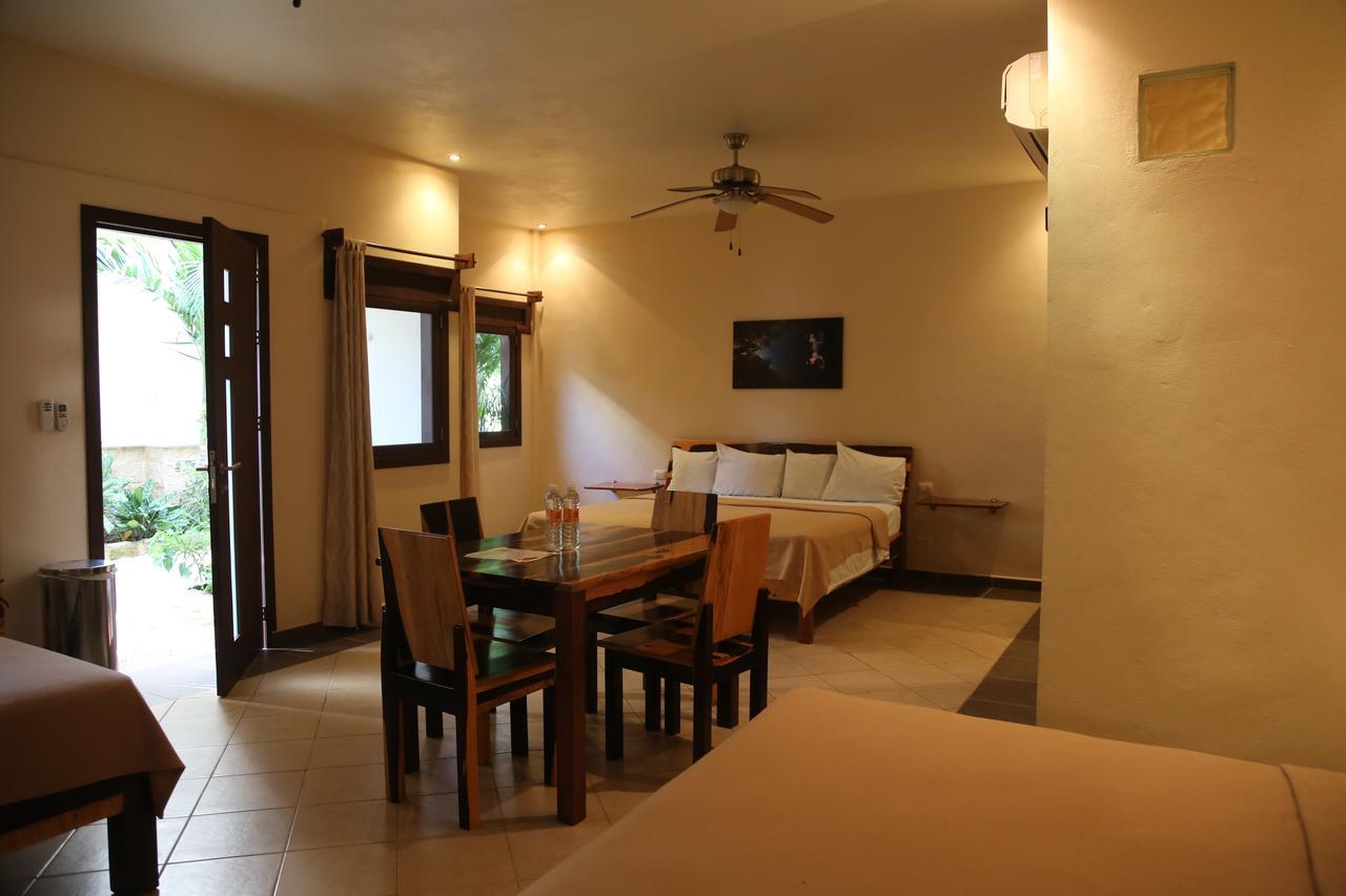Family Room (6 Adults)
