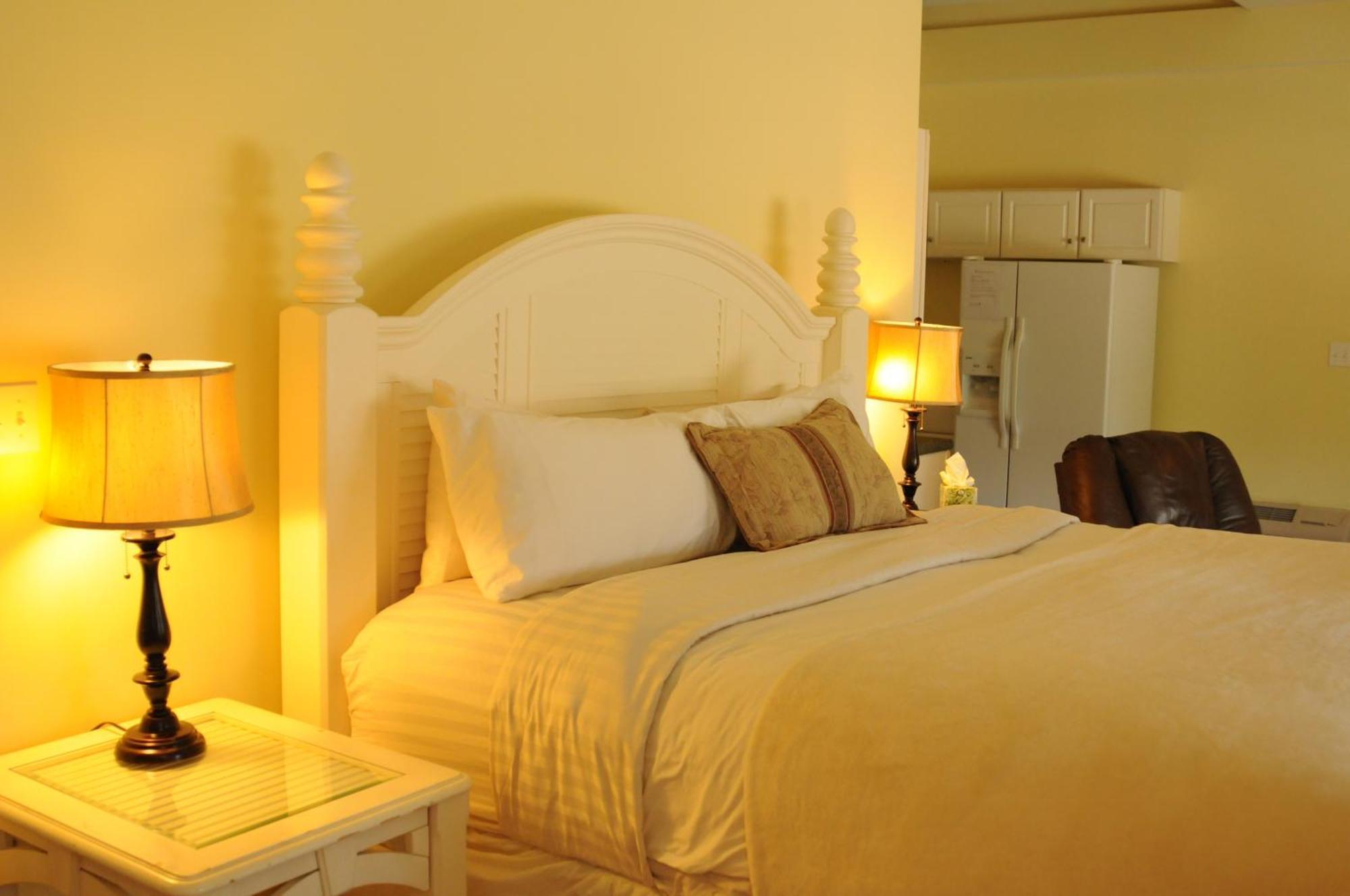 Queen Suite with Two Queen Beds