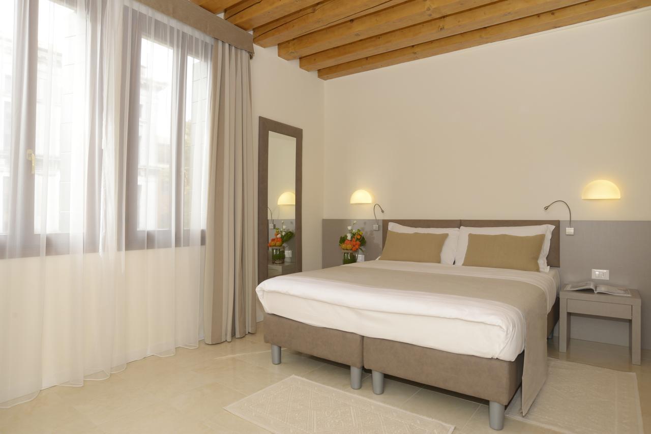 Superior Double Room with Canal View