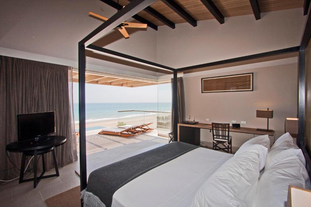 Beachfront Pool Villa,65245750:JPEG