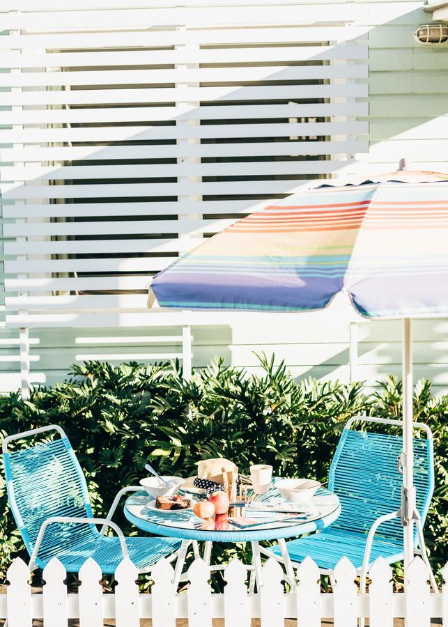 Deluxe Studio,654388746:JPEG