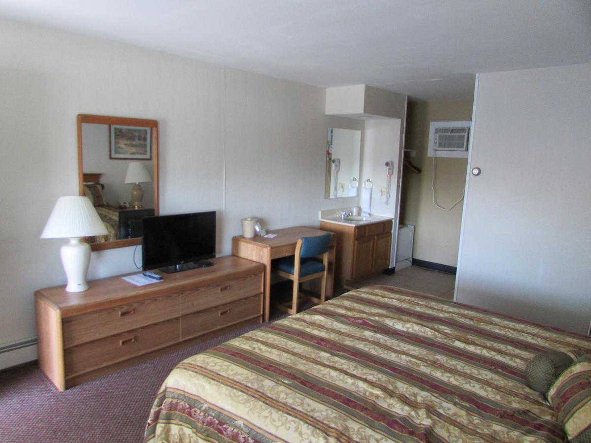Standard King Room,654443505:JPEG