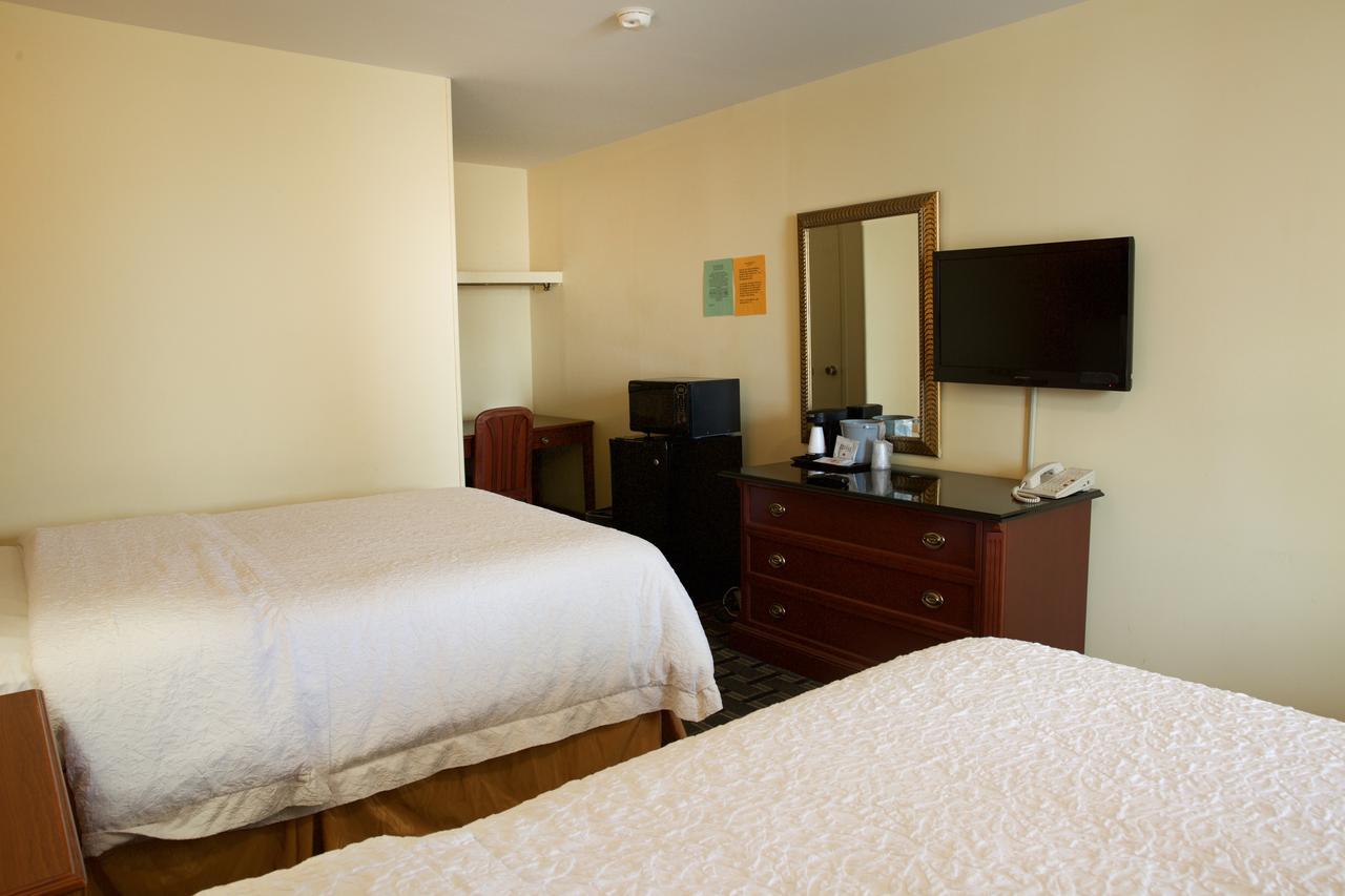 Standard Twin Room - Non-Smoking