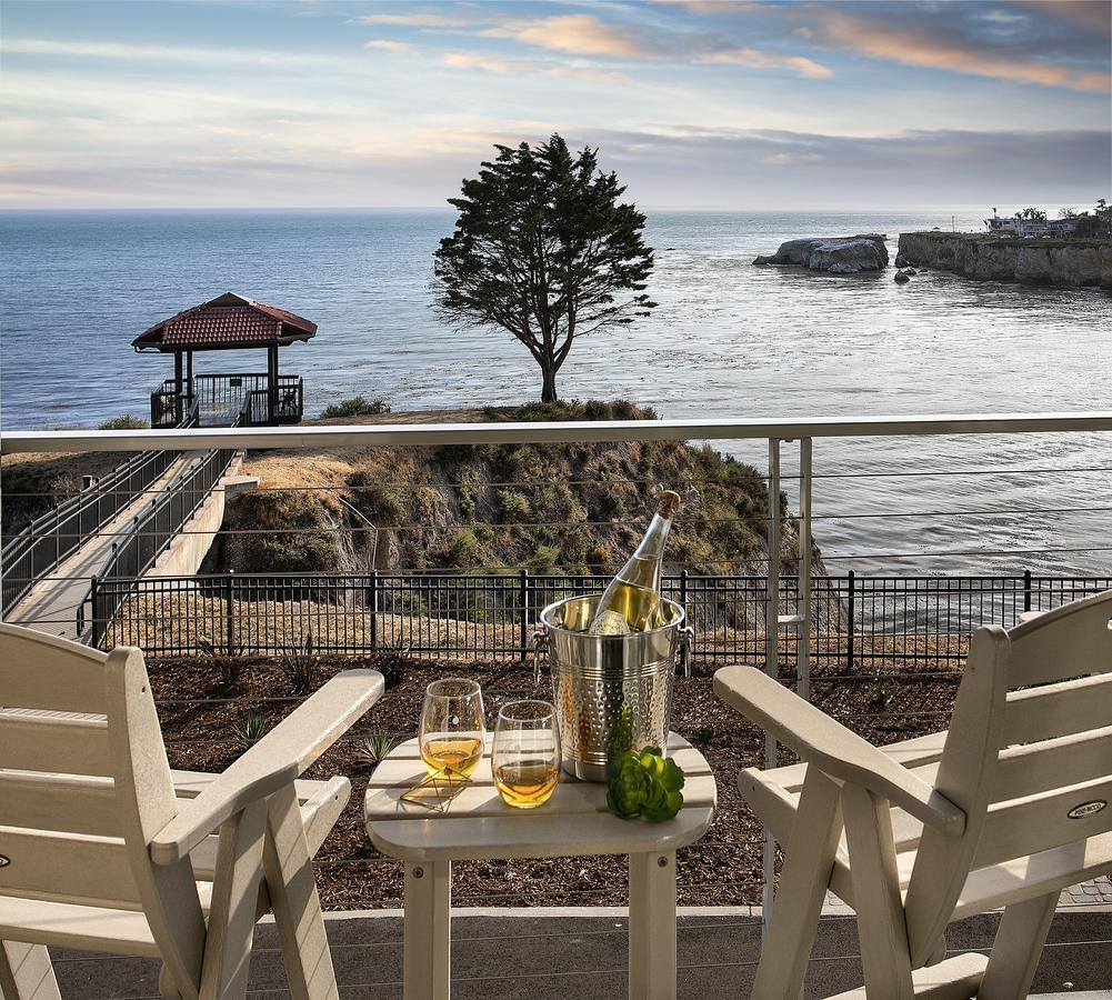 Oceanfront Room with Two Double Beds,971353447:JPEG